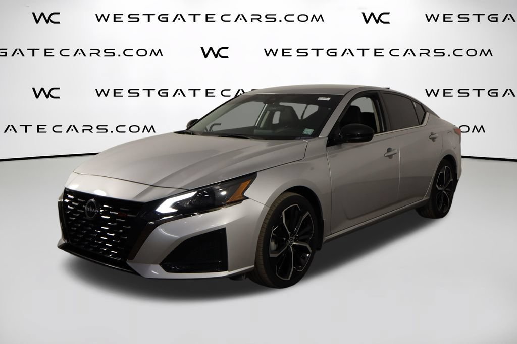Used 2024 Nissan Altima 2.5 SR FWD image 1