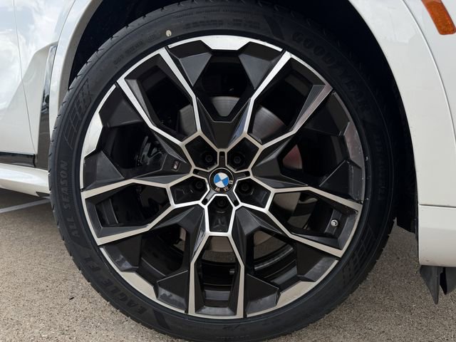 Used 2024 BMW X7 M60i w/ Executive Package image 10