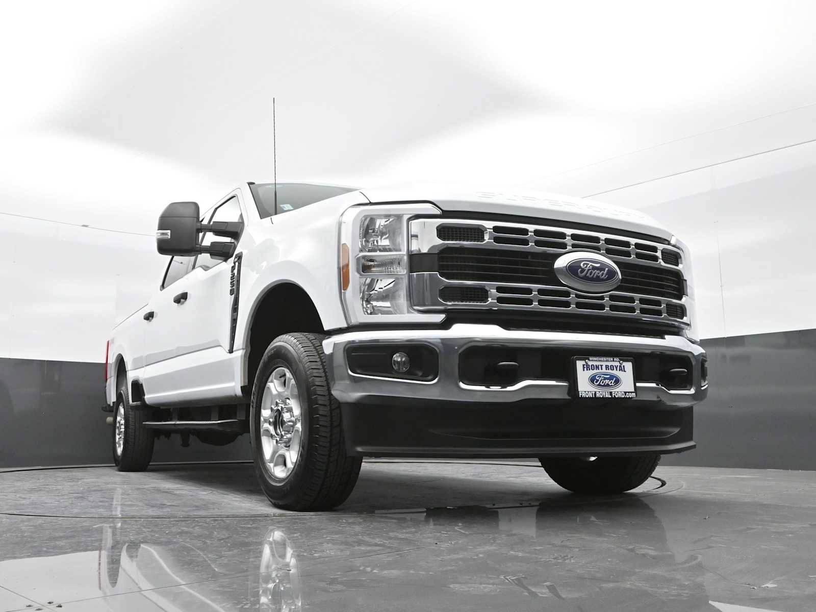 Used 2025 Ford F250 XLT image 59