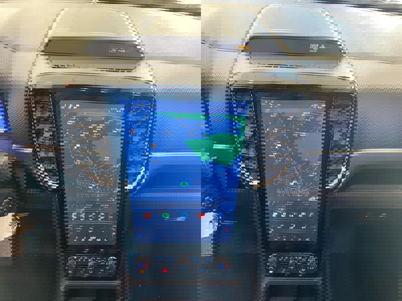 New 2025 Ford Ranger XLT w/ Equipment Group 301A High image 29