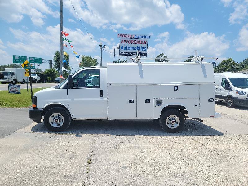 Used 2016 GMC Savana 3500 RWD image 4