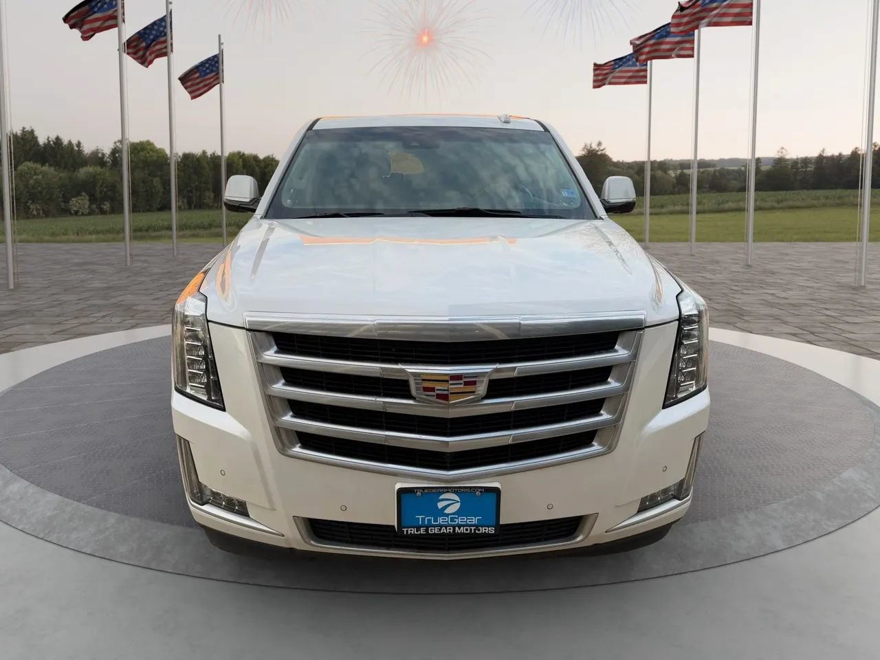 Used 2018 Cadillac Escalade ESV Luxury AWD/4WD image 2