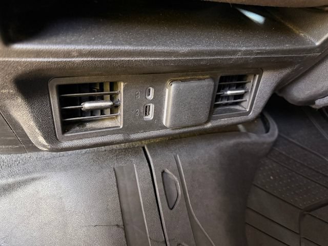 Used 2024 Chevrolet Silverado 1500 LT AWD/4WD image 8