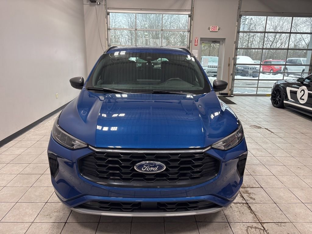 Used 2023 Ford Escape ST-Line w/ Tech Pack #1 image 2