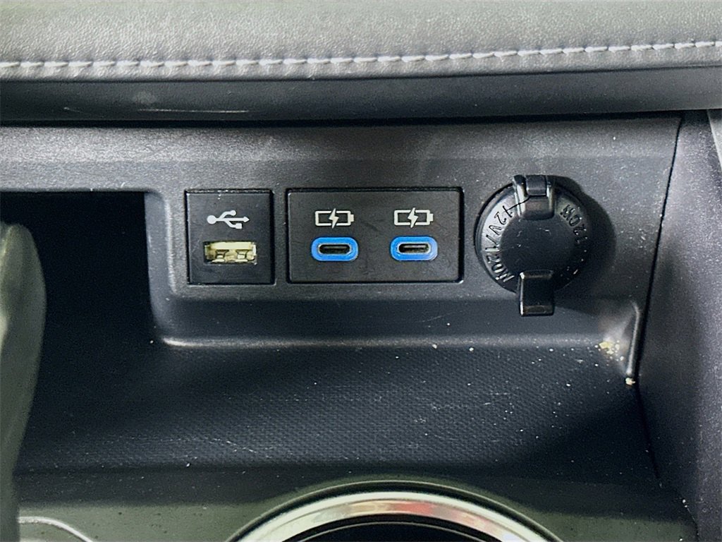 Used 2022 Toyota Highlander XLE image 32