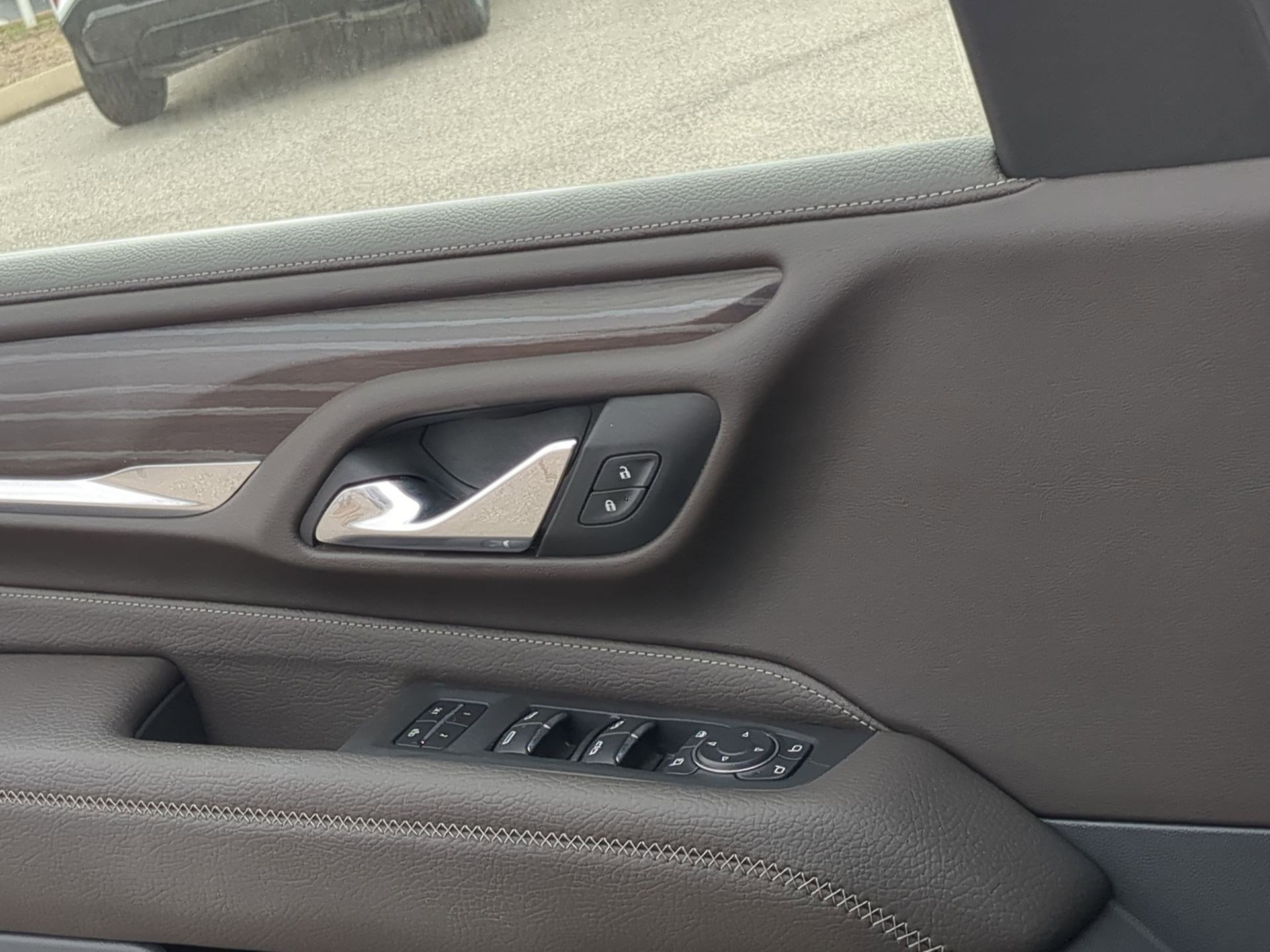 Used 2023 GMC Yukon XL Denali w/ Denali Reserve Package image 14