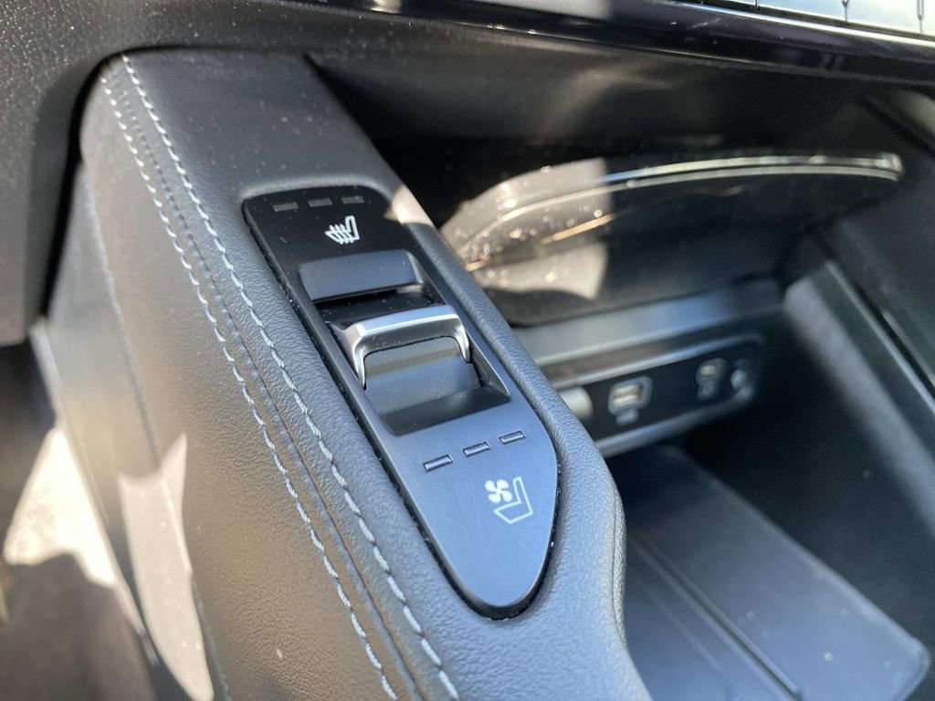 Used 2023 Kia Telluride SX Prestige image 15