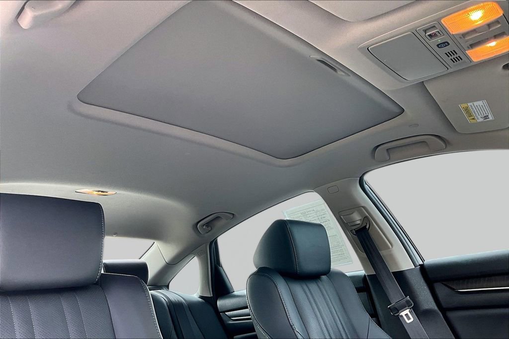 Used 2021 Honda Accord Touring image 26