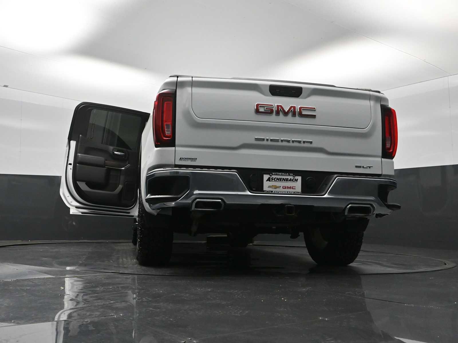 Used 2021 GMC Sierra 1500 SLT w/ SLT Premium Package AWD/4WD image 30