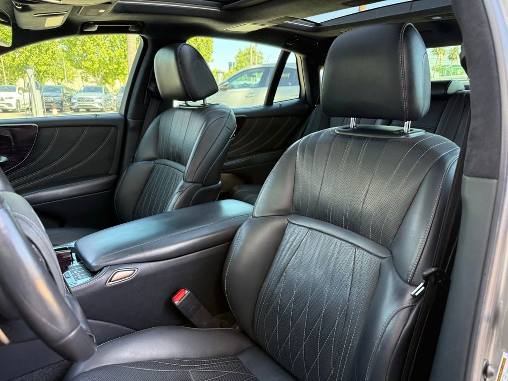 Used 2022 Lexus LS 500 w/ Interior Upgrade Package RWD image 13