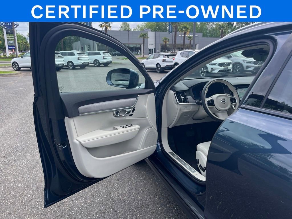 Certified 2025 Volvo V90 B6 Cross Country Plus AWD/4WD image 10