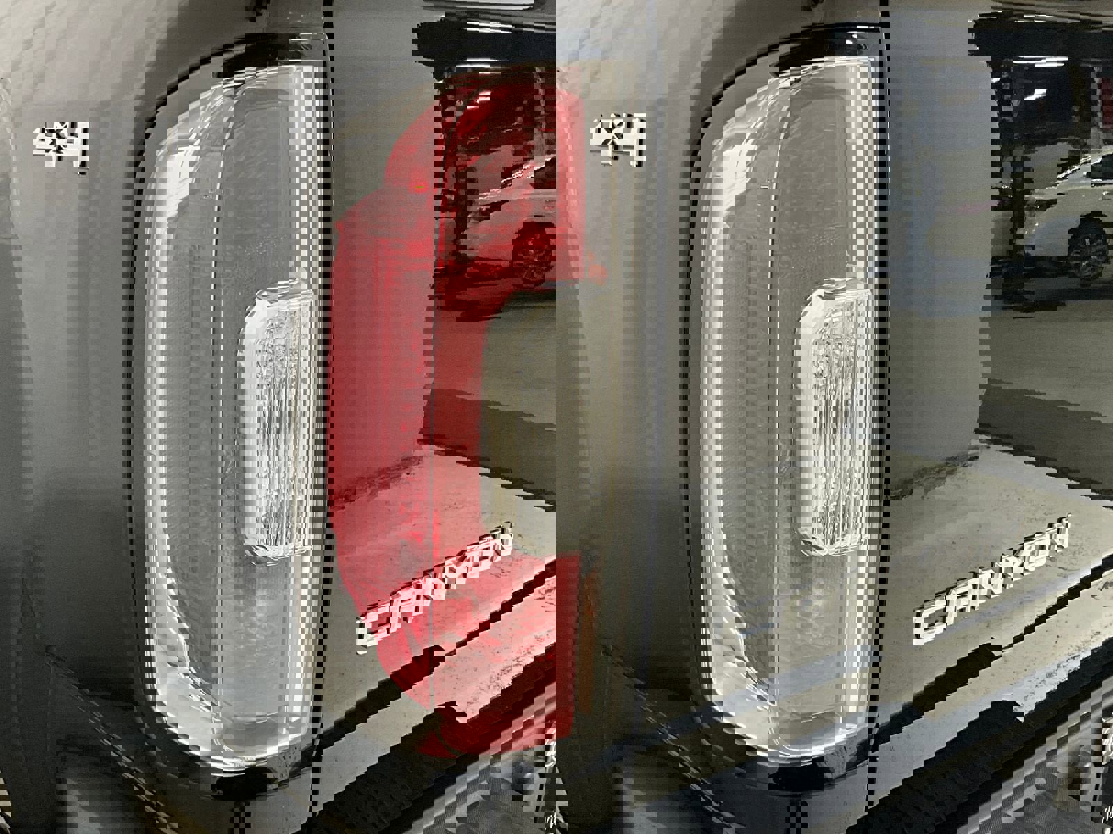 Used 2017 GMC Canyon SLE w/ Nightfall Edition image 26