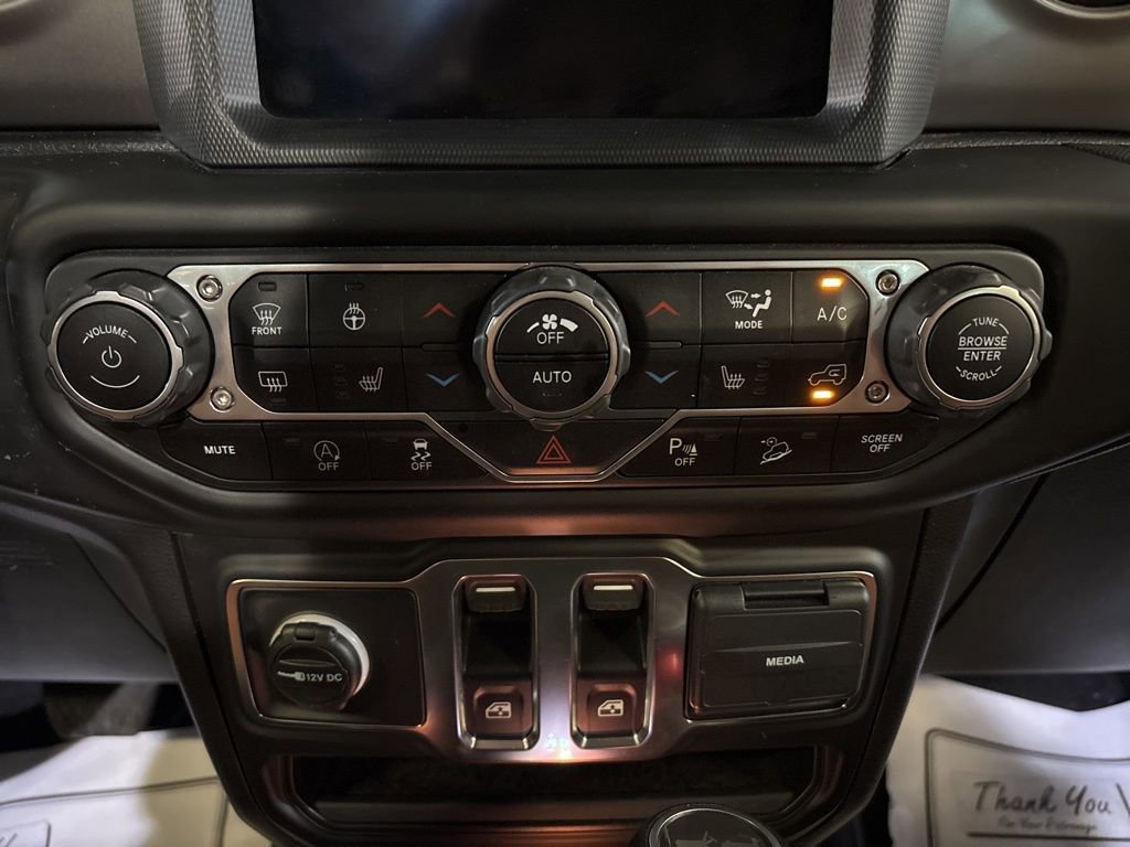 Used 2021 Jeep Wrangler Sport S image 32