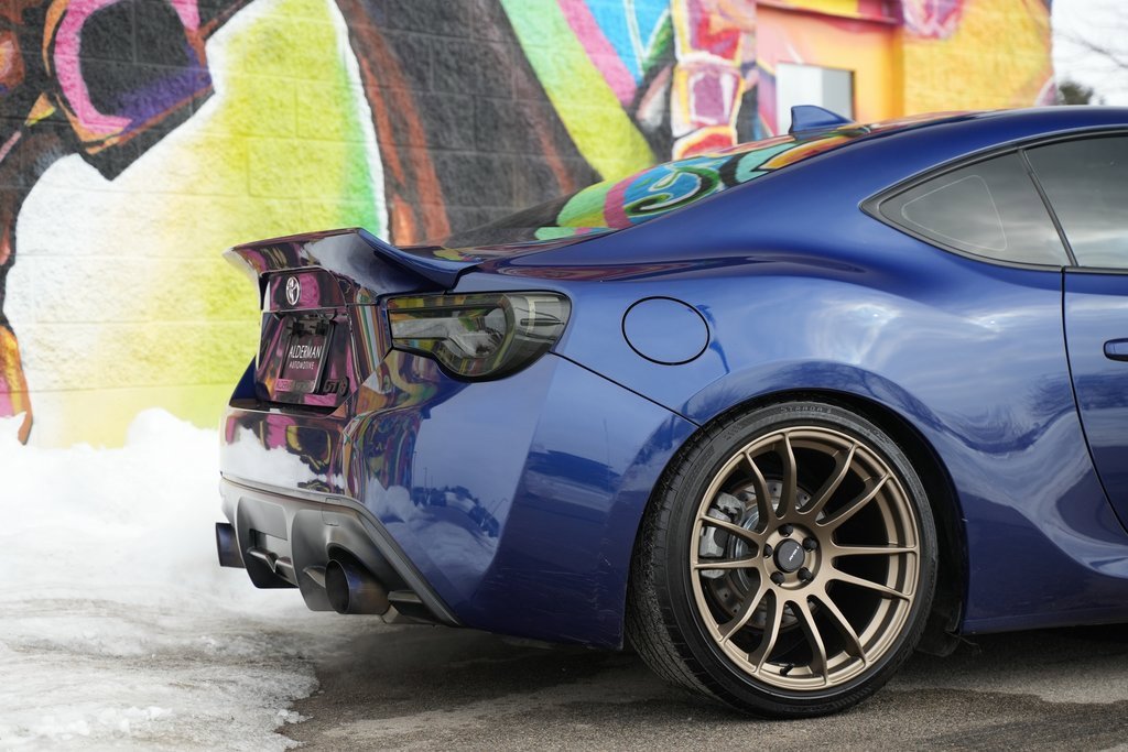 Used 2017 Toyota 86 image 5