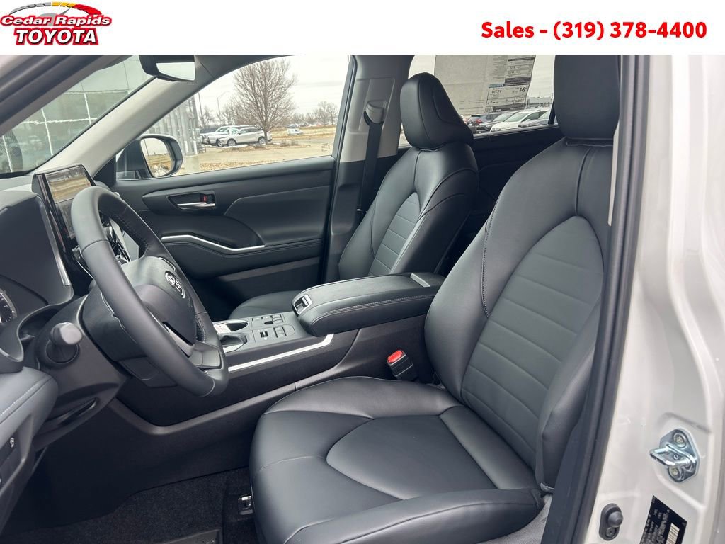 New 2026 Toyota Highlander XLE image 10