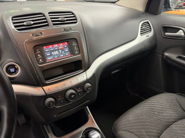 Used 2017 Dodge Journey SE w/ Flexible Seating Group image 30