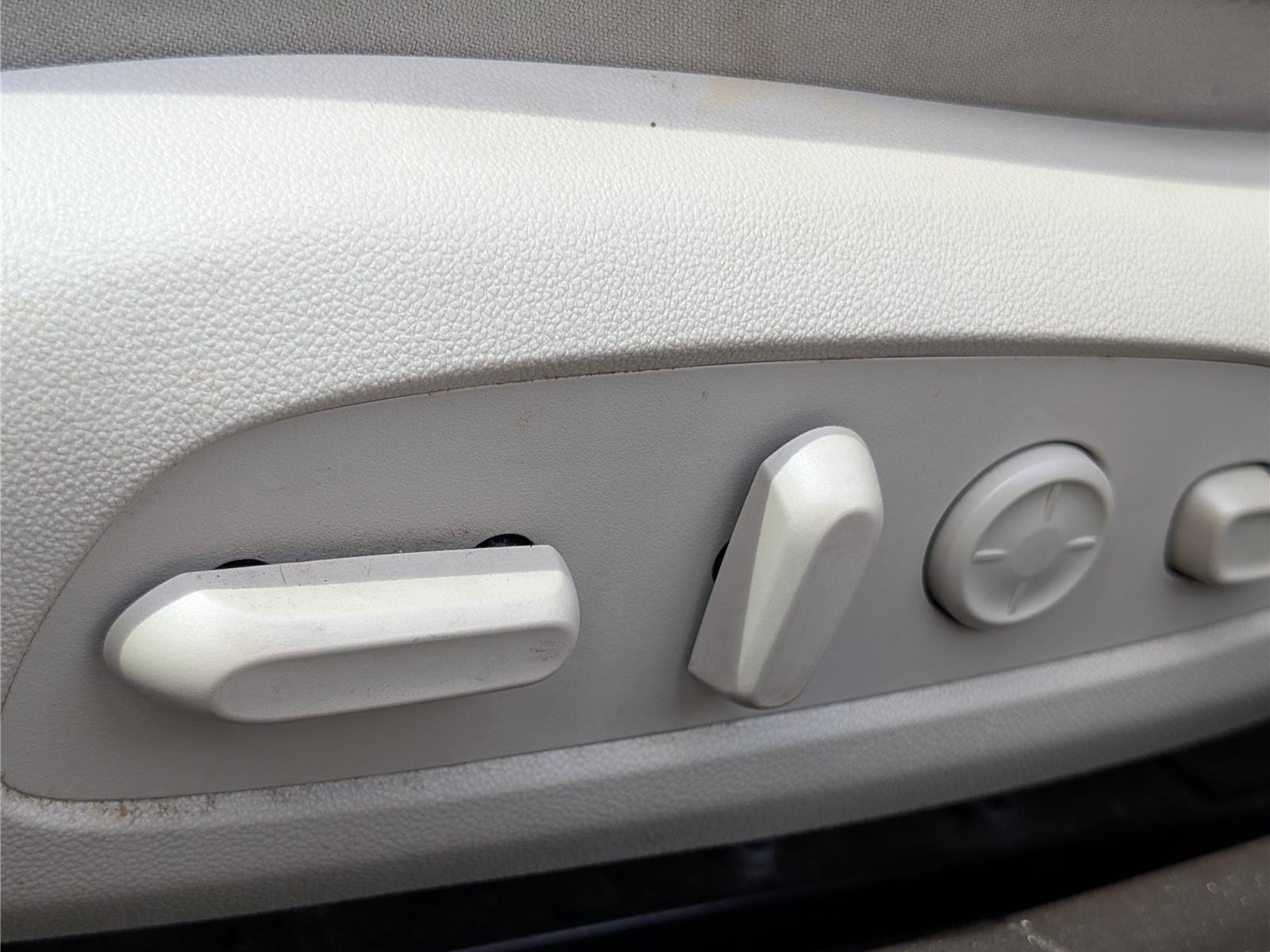 Used 2017 Buick LaCrosse Premium w/ Sun and Shade Package FWD image 20