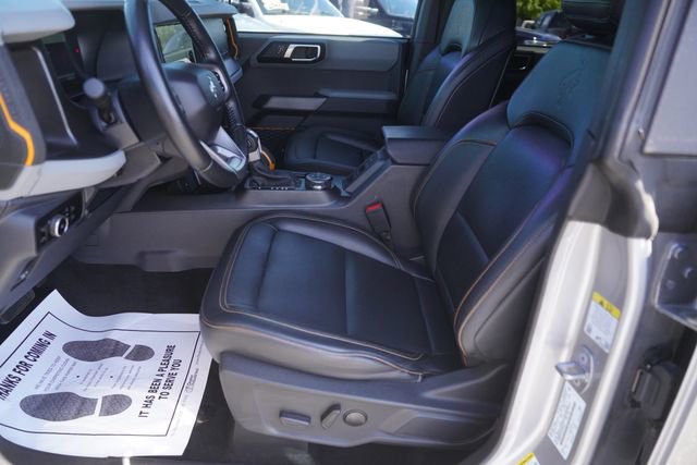 Used 2023 Ford Bronco Badlands image 9