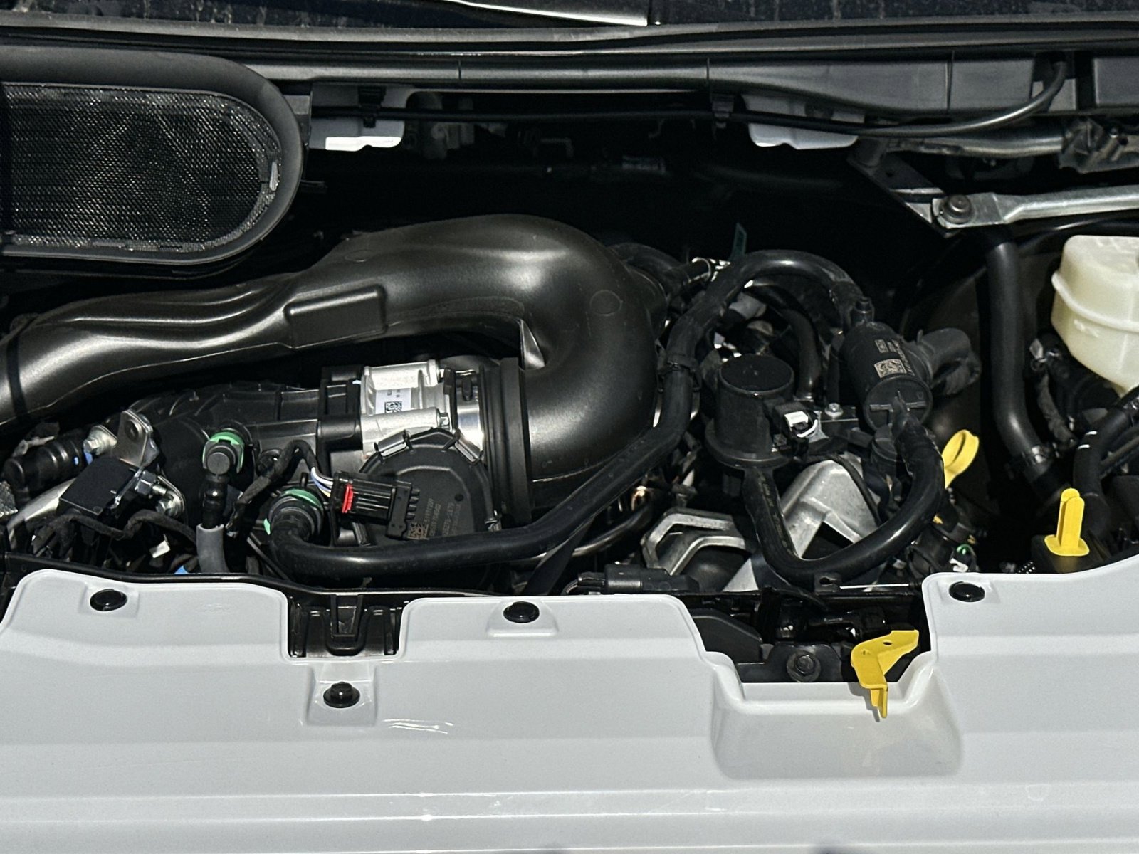 New 2026 Ford Transit 250 148 Medium Roof w/ Load Area Protection Package image 39