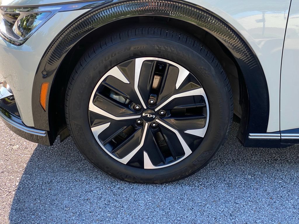 Used 2023 Kia EV6 Wind w/ Wind Technology Package AWD/4WD image 35