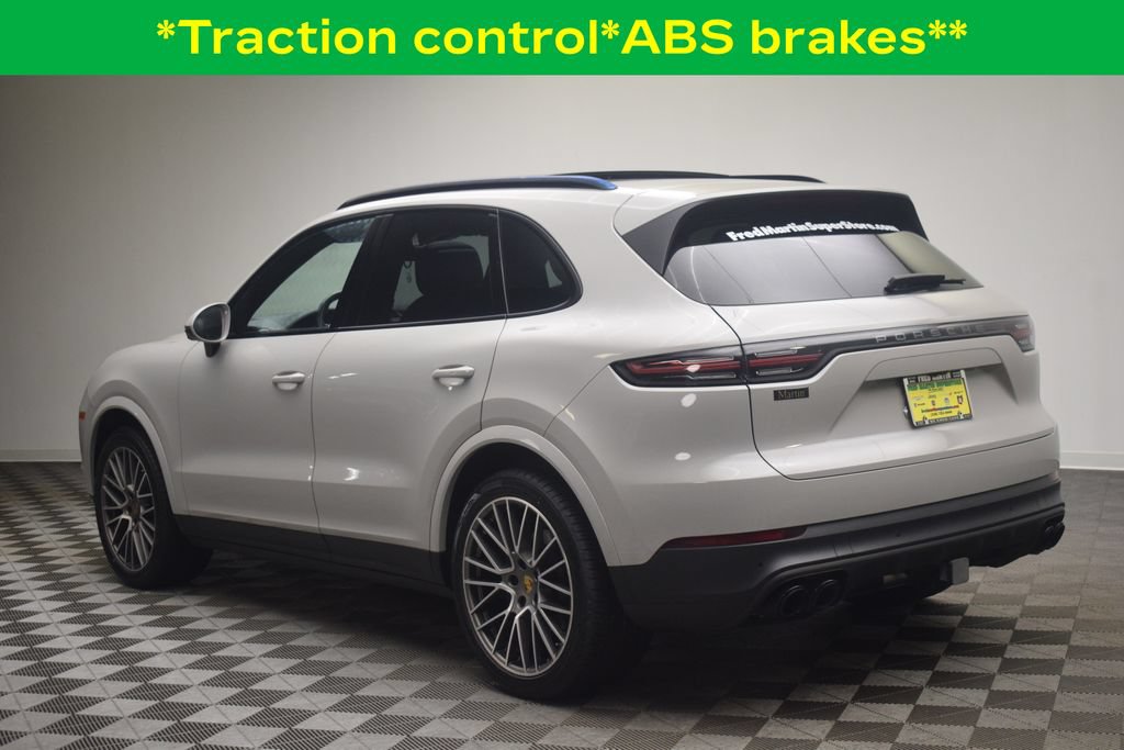 Used 2023 Porsche Cayenne Platinum Edition AWD/4WD image 4