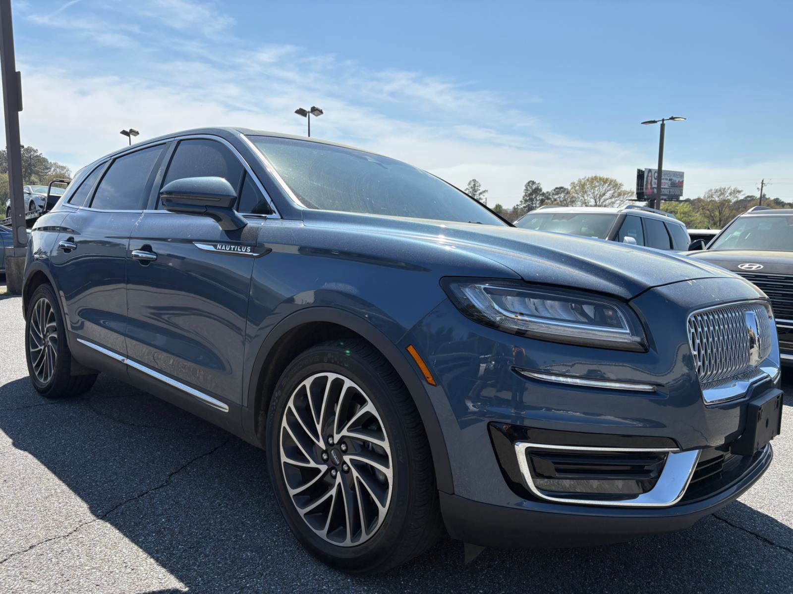 Used 2019 Lincoln Nautilus Reserve image 2
