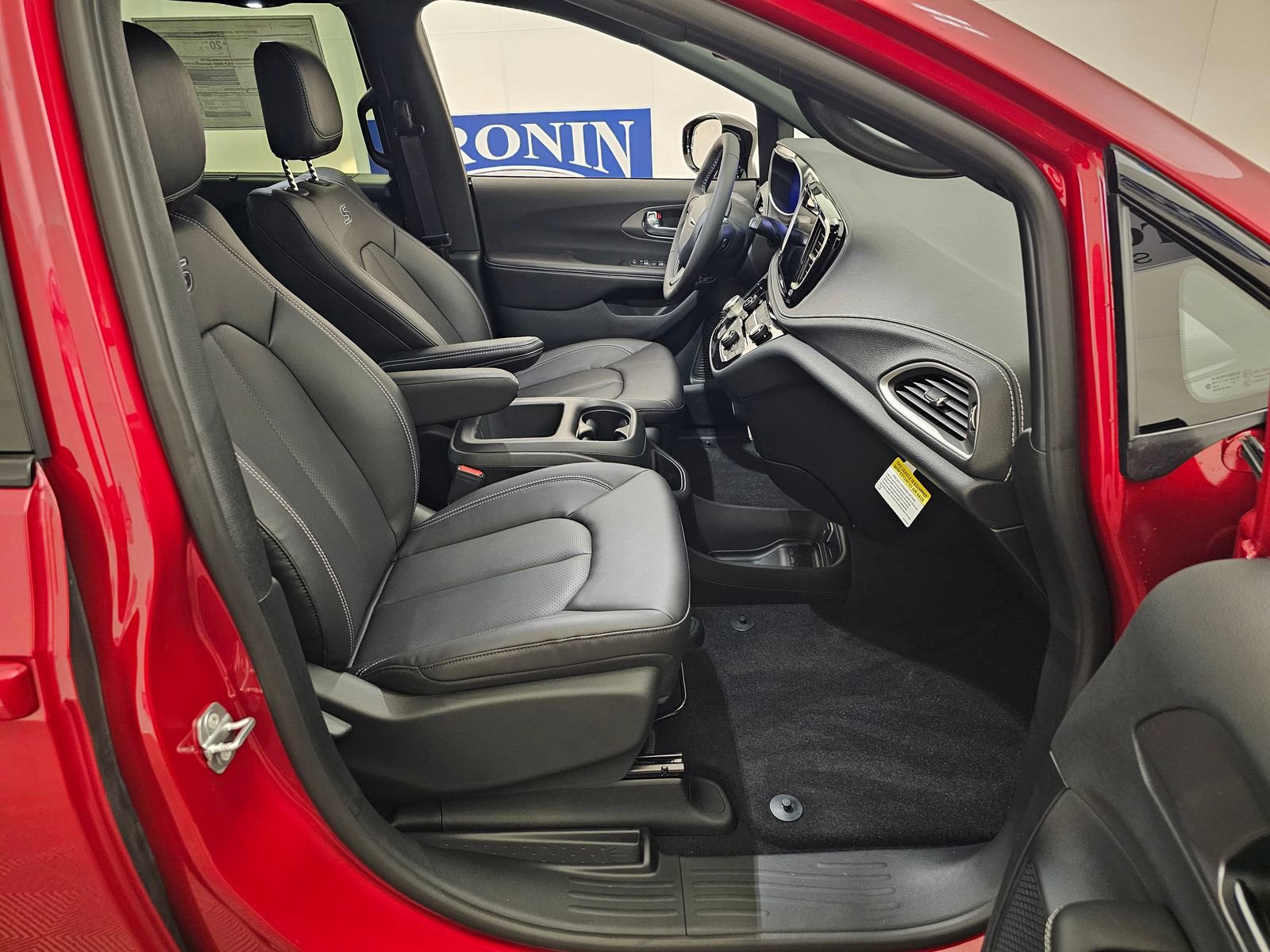 New 2026 Chrysler Pacifica Select image 26