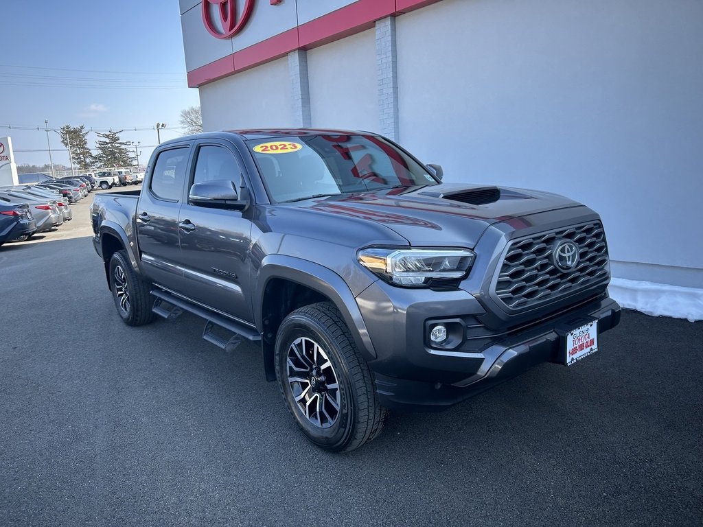 Used 2023 Toyota Tacoma TRD Sport image 4