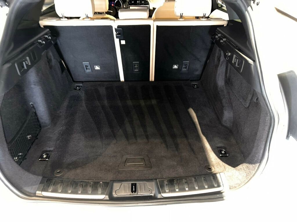 Used 2019 Jaguar F-PACE Premium image 26