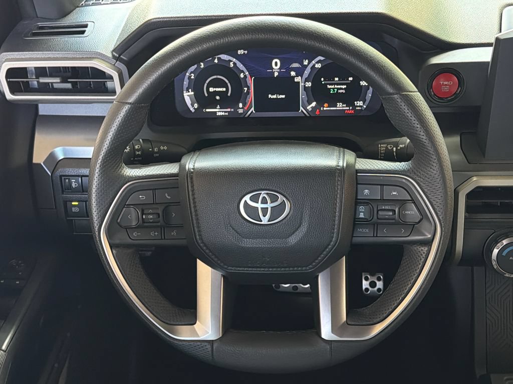 Used 2025 Toyota Tacoma TRD Sport AWD/4WD image 4