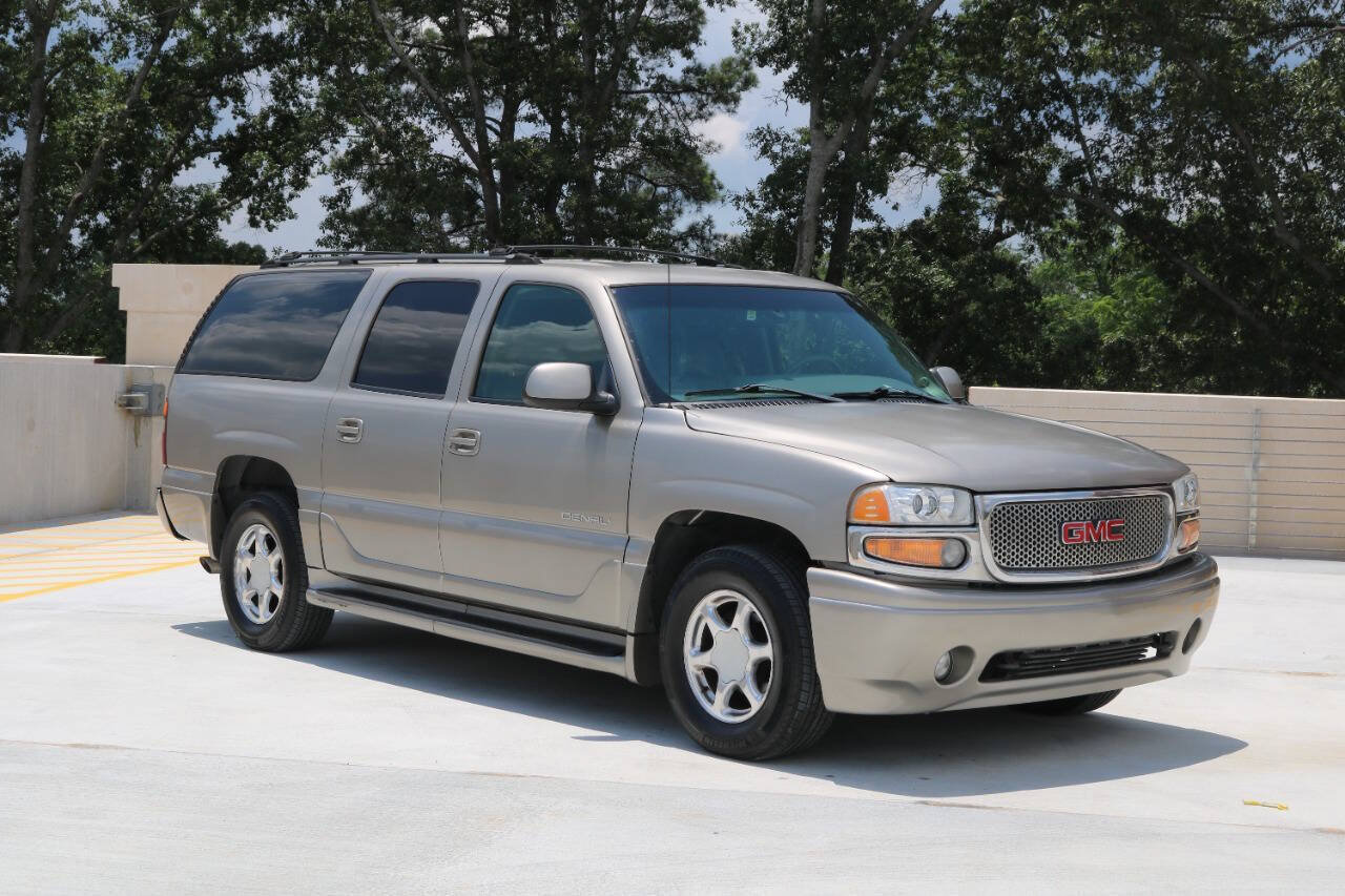 Used 2001 GMC Yukon XL Denali AWD/4WD image 1