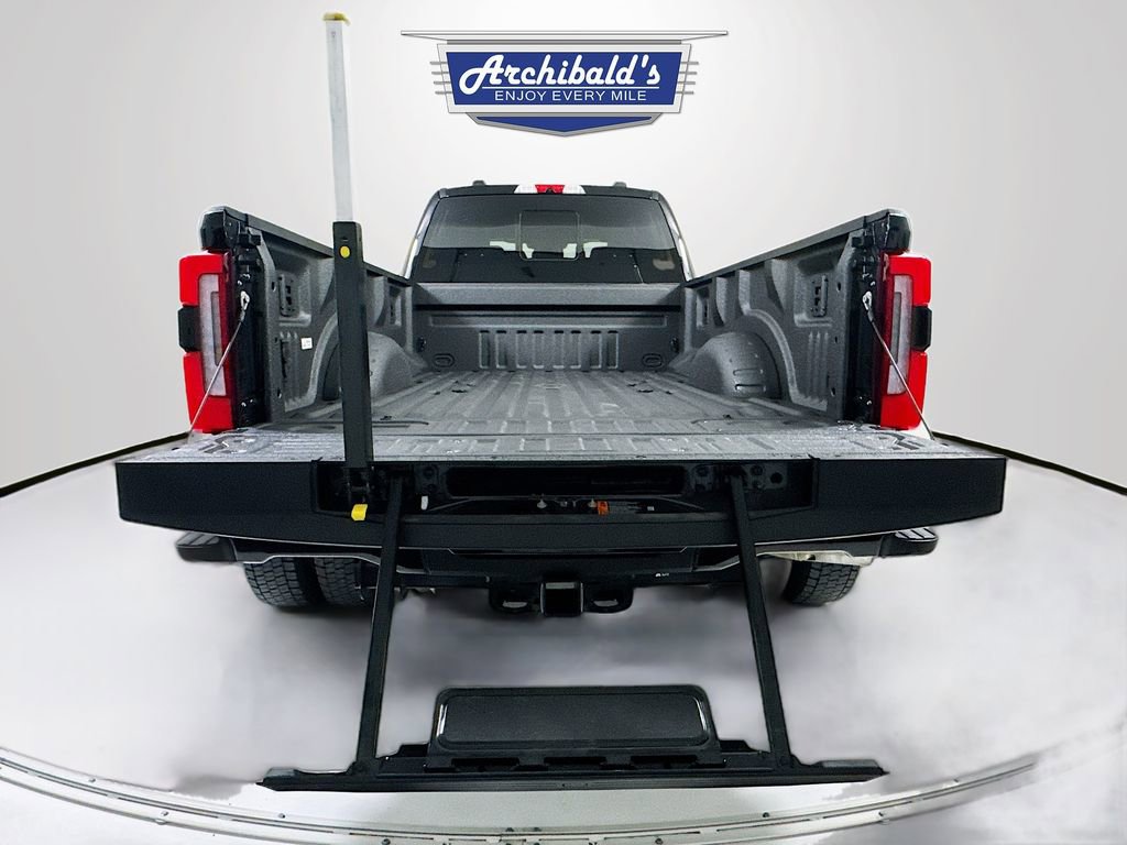 Used 2025 Ford F450 Platinum w/ FX4 Off-Road Package AWD/4WD image 25