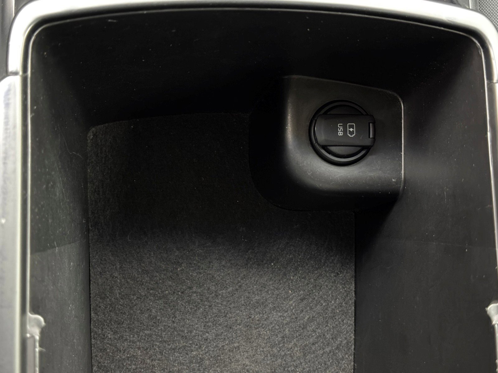 Used 2019 Kia Sorento LX w/ LX Convenience Package image 31