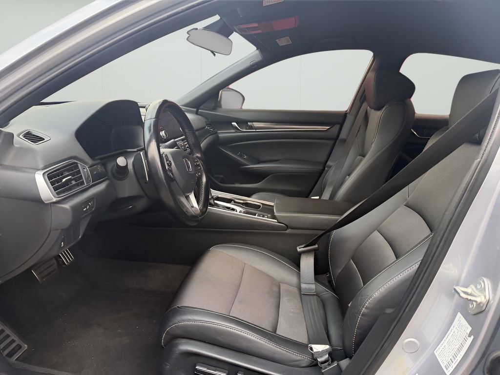 Used 2020 Honda Accord Sport image 2