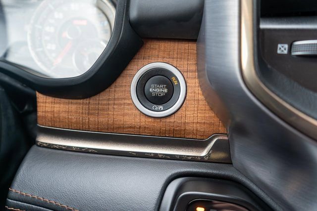 Used 2022 RAM 1500 Limited w/ Body-Colour Bumper Group image 26