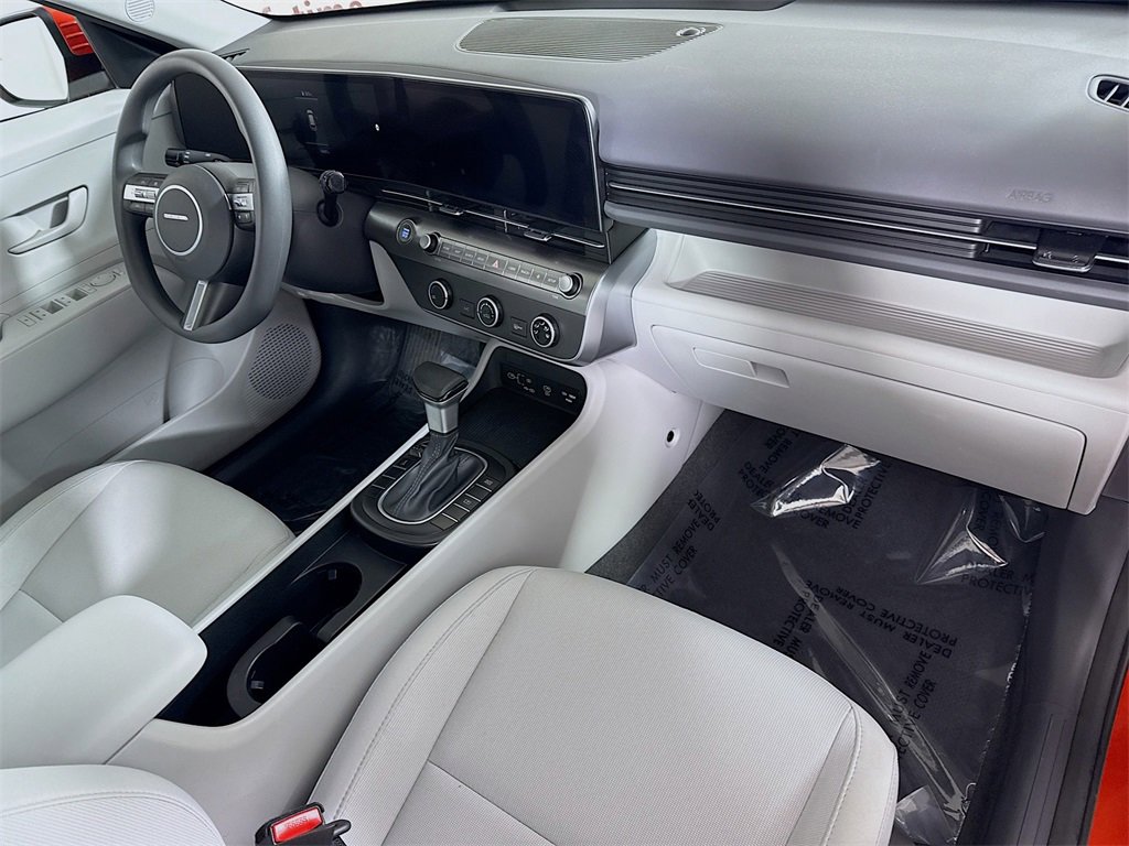 Certified 2025 Hyundai Kona SE image 31