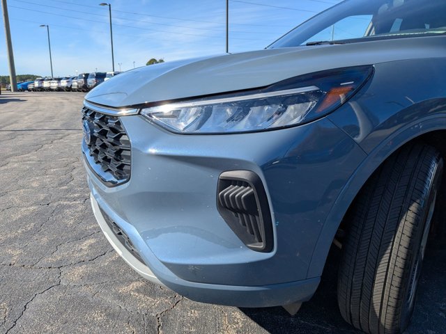 Certified 2024 Ford Escape ST-Line w/ Tech Pack #1 image 5