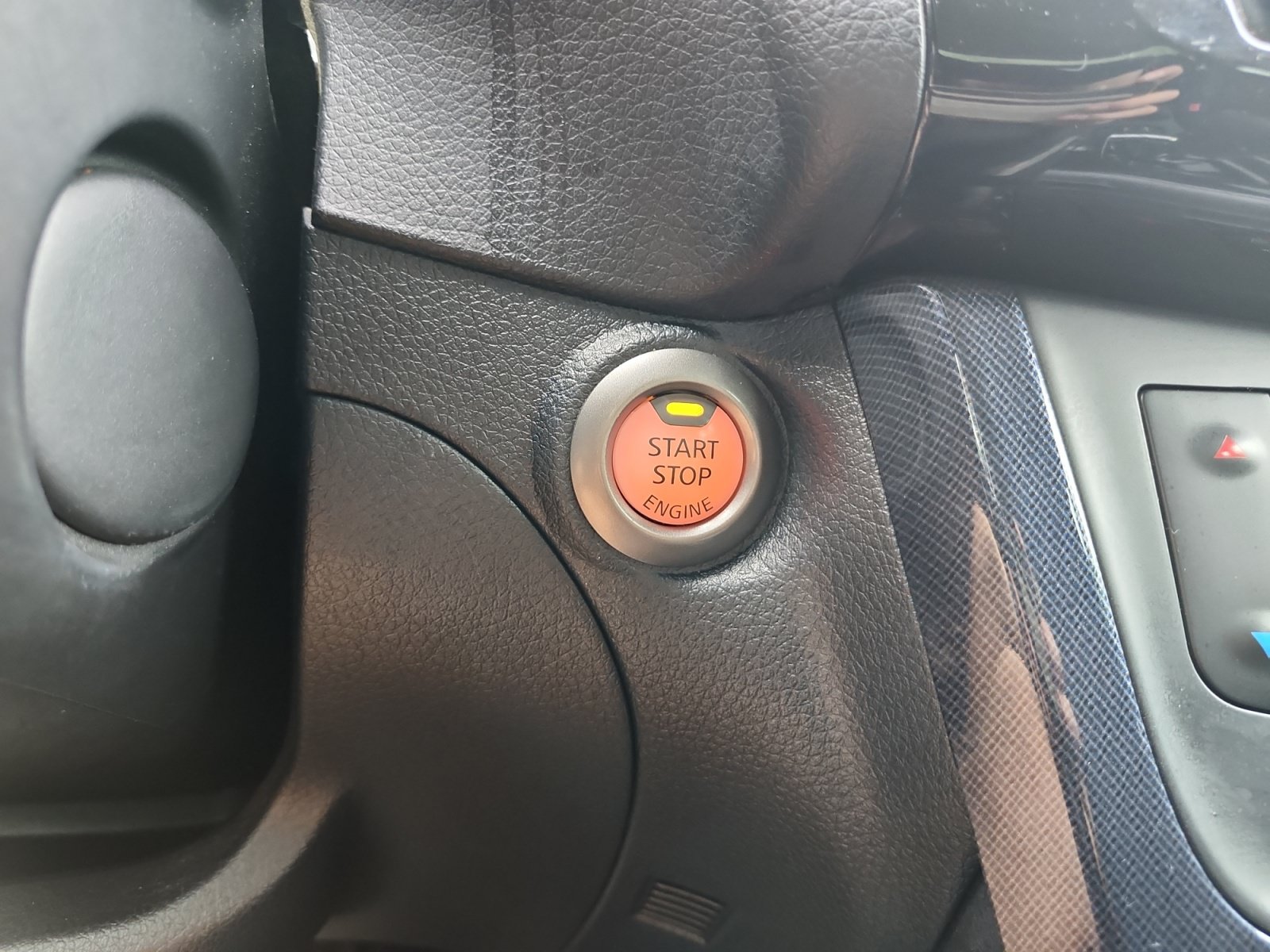 Used 2018 Nissan Sentra SR w/ SR Midnight Edition Package FWD image 21