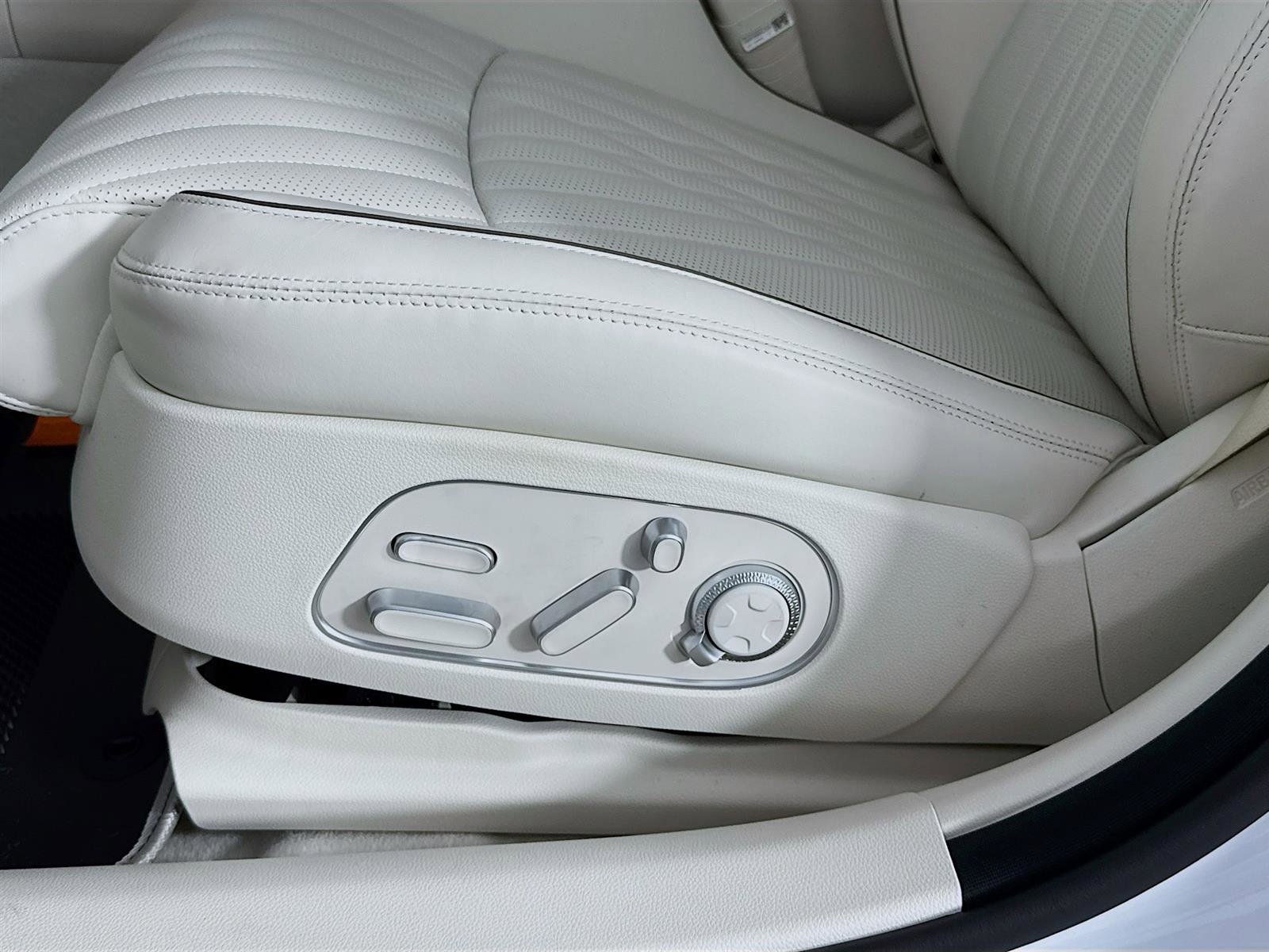 New 2025 Genesis G90 3.5T image 22