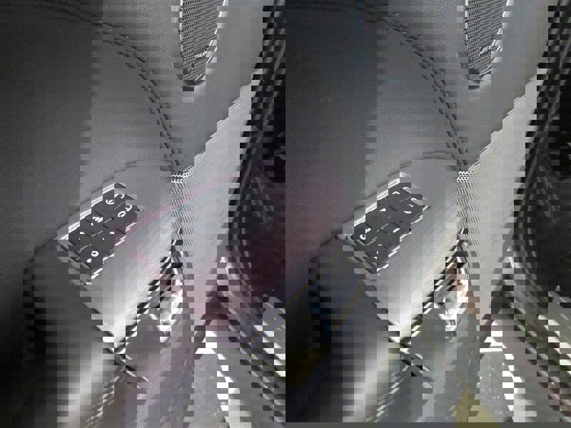 Used 2019 Land Rover Range Rover Sport HSE image 17