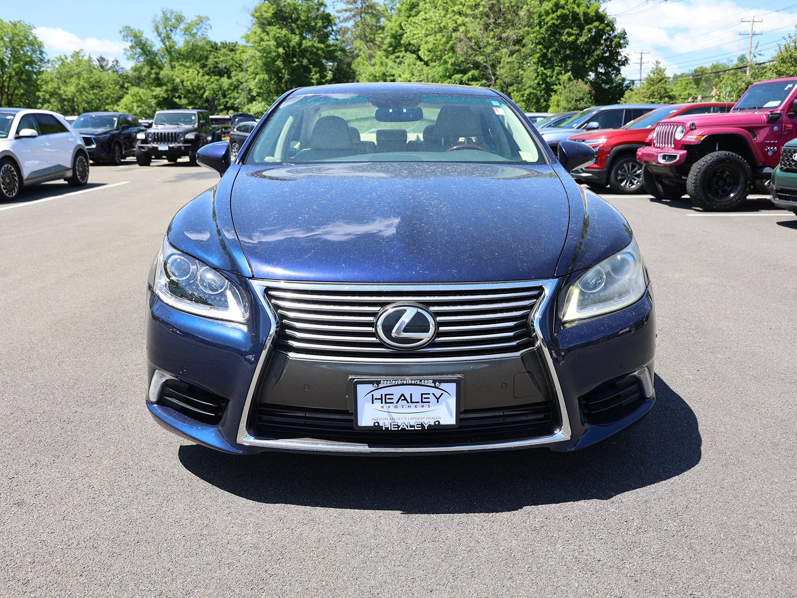 Used 2013 Lexus LS 460 AWD w/ Comfort Pkg image 2