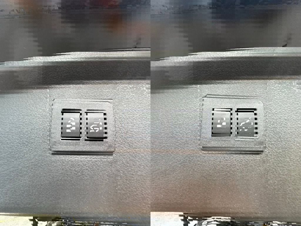 Used 2024 Subaru Outback Premium image 10