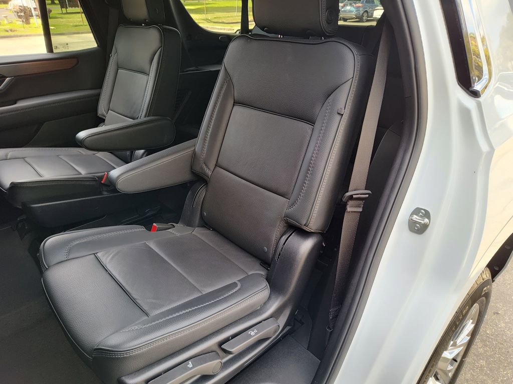 Used 2025 GMC Yukon Denali image 36