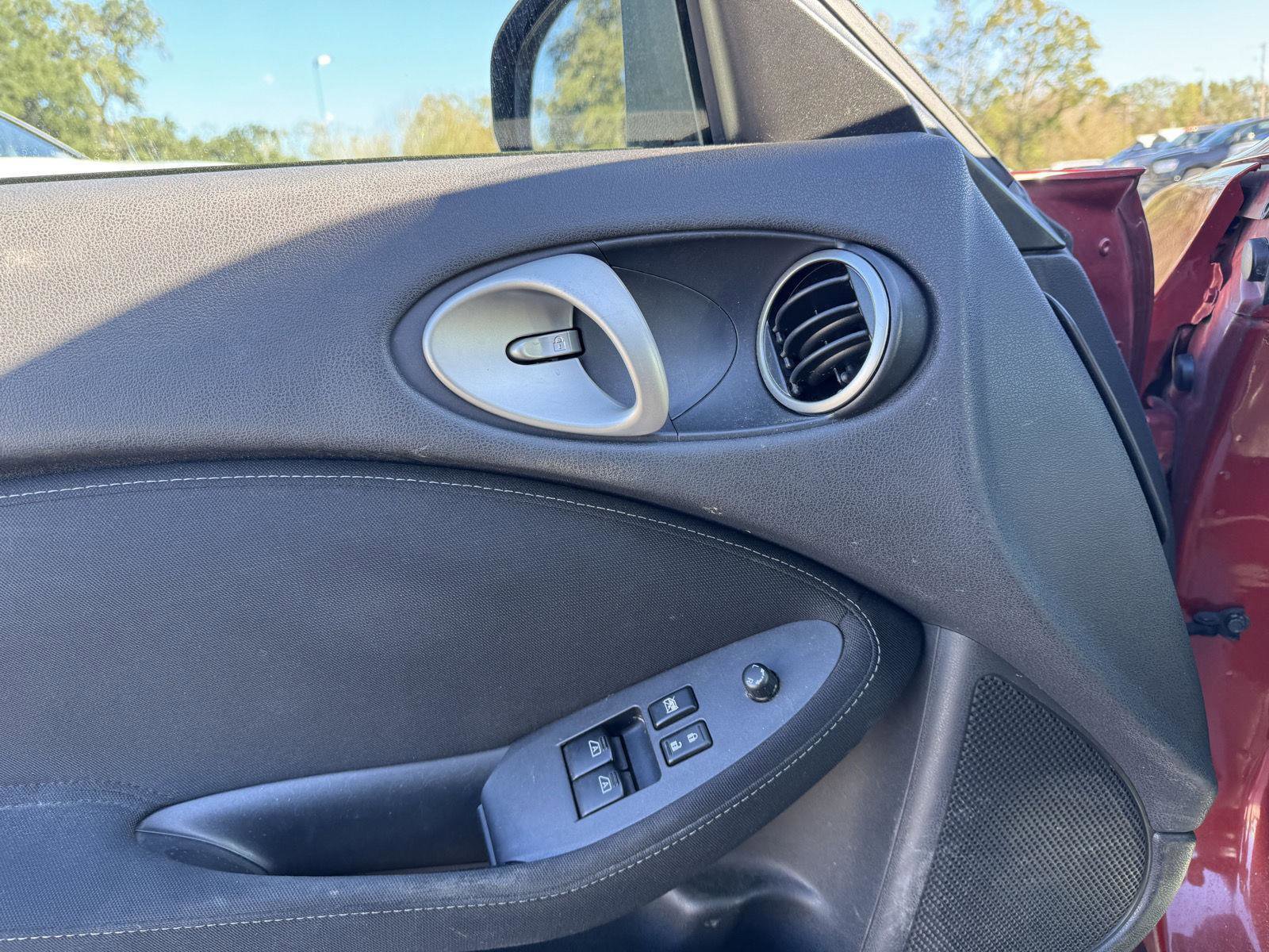 Used 2016 Nissan 370Z Base image 6