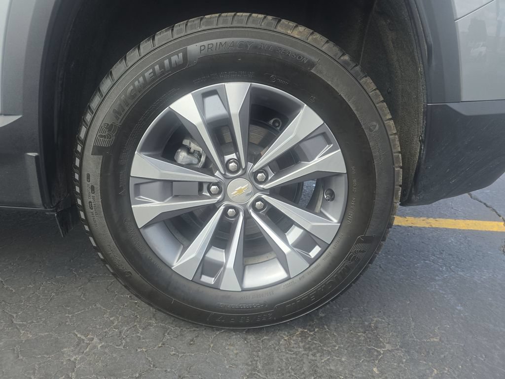 Used 2025 Chevrolet Equinox LT w/ Convenience Package II AWD/4WD image 24