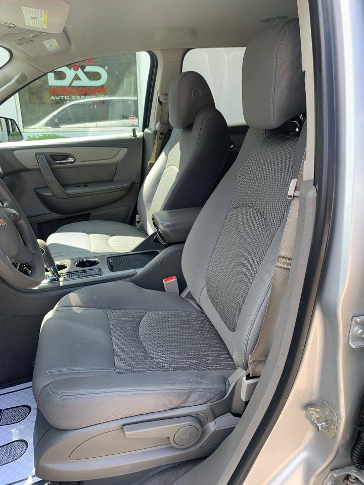 Used 2017 Chevrolet Traverse LS FWD image 7