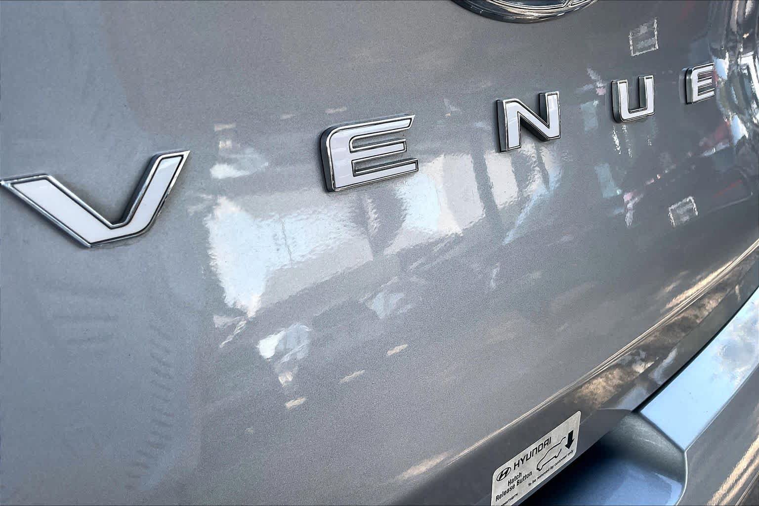 Certified 2026 Hyundai Venue SEL FWD image 10