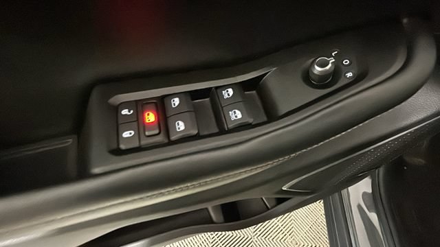 Used 2022 Jeep Grand Cherokee Limited 4xe AWD/4WD image 11