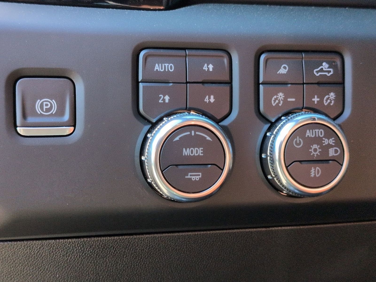 Used 2024 GMC Sierra 1500 Denali Ultimate AWD/4WD image 16