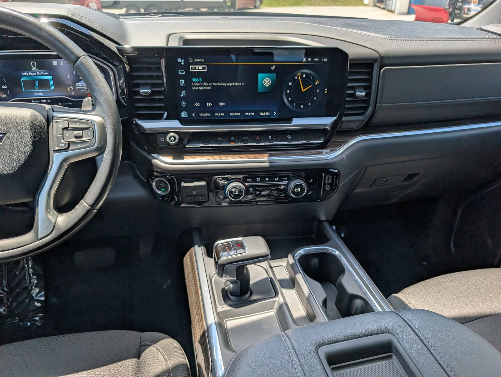 Used 2022 Chevrolet Silverado 1500 RST w/ Z71 Off-Road Package AWD/4WD image 19